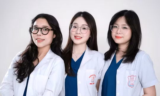 3 nữ sinh cùng lớp THPT trở thành bác sĩ nội trú Đại học Y Hà Nội