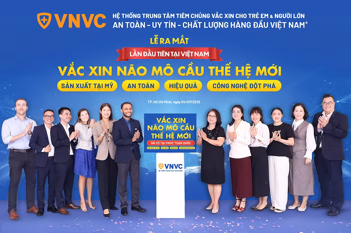 Hệ thống Tiêm chủng VNVC công bố ra mắt và triển khai tiêm vaccine não mô cầu thế hệ mới tại gần 230 trung tâm trên toàn quốc sáng 4/7.