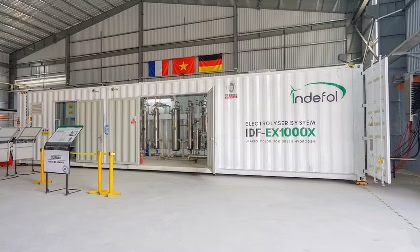 Bên trong hệ thống điện phân sản xuất hydrogen do người Việt chế tạo