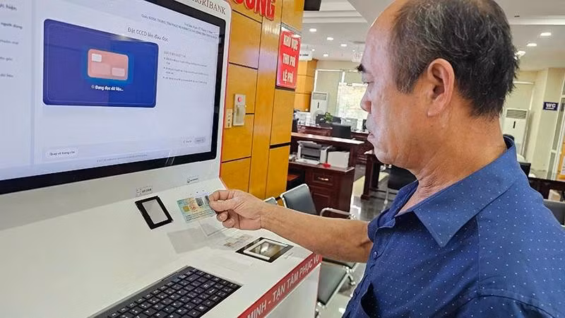 Thanh Hóa: Thí điểm Kiosk thông minh và hệ thống xác thực số