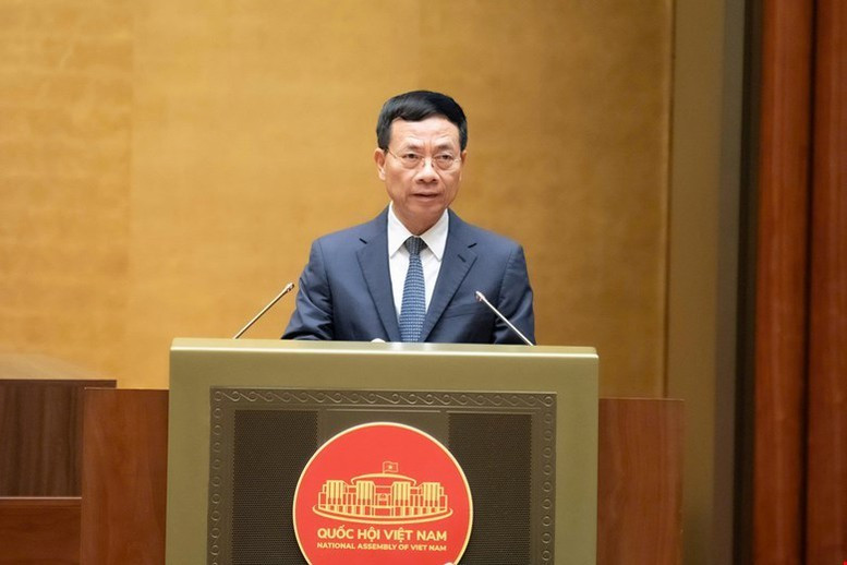 Bộ trưởng Bộ Khoa học và Công nghệ Nguyễn Mạnh Hùng báo cáo về việc tiếp thu, giải trình và chỉnh lý dự thảo Luật Trí tuệ nhân tạo - Ảnh: VGP/TG