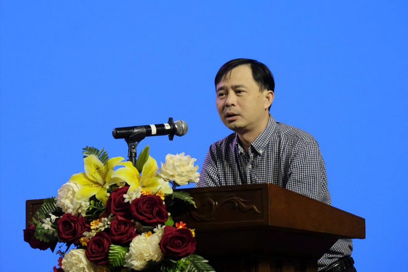 TS. Hà Văn Sang - Trưởng bộ môn Tin học Tài chính kế toán, Học viện Tài chính chia sẻ tại hội thảo. Ảnh: Châu Linh