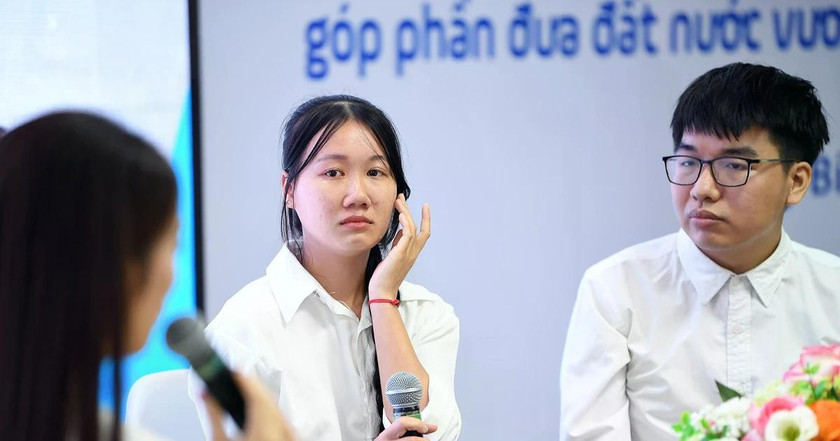 Những giấc mơ không lụi tắt từ học bổng 'Vững tương lai'