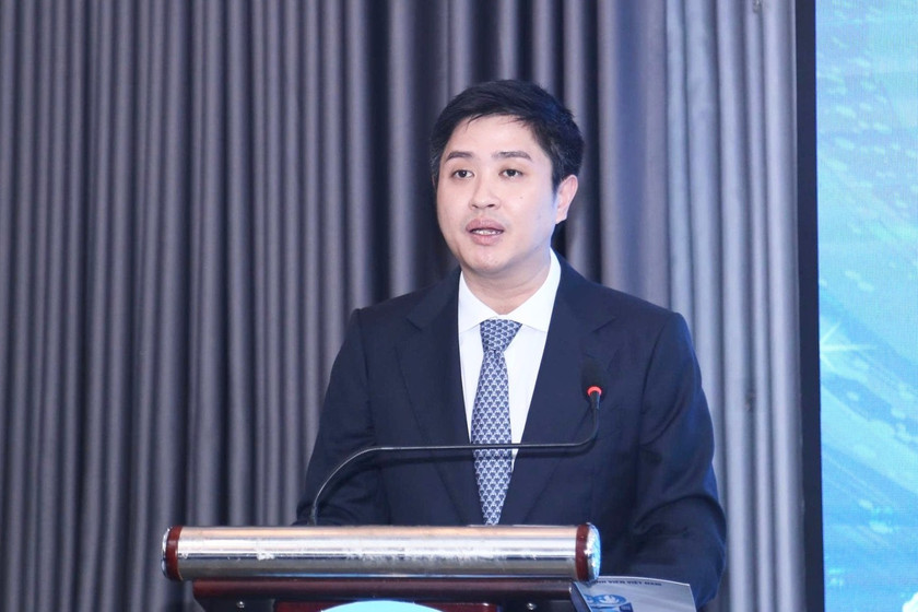 Anh Lâm Tùng - Phó Chủ tịch thường trực T.Ư Hội SVVN phát biểu tại chương trình.