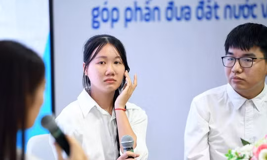 Những giấc mơ không lụi tắt từ học bổng 'Vững tương lai'