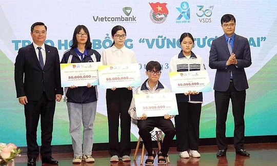 6 tỷ đồng học bổng và hành trình tiếp sức ước mơ vượt khó của sinh viên