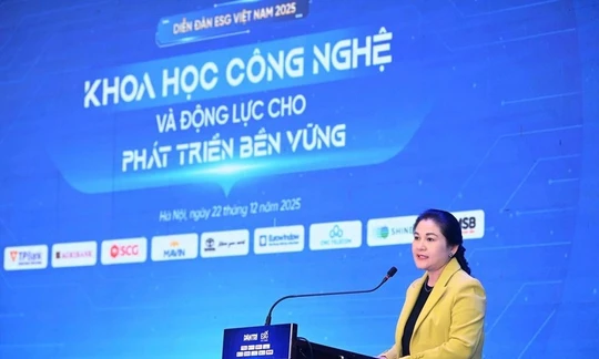 Thứ trưởng Nội vụ Nguyễn Thị Hà phát biểu khai mạc Diễn đàn.