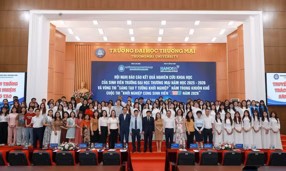 INTERNSHIP 2026 | SINH VIÊN K60 IPOP BẮT ĐẦU “CHẠM NGÕ” THẾ GIỚI NHÂN SỰ