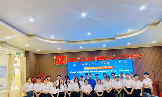 Hội thảo Khoa học sinh viên lĩnh vực Hàng không, vũ trụ