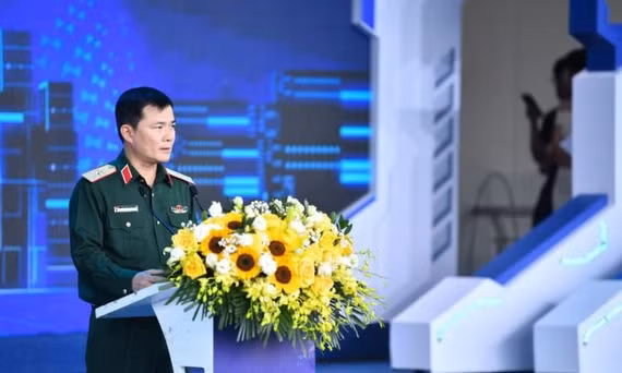 Ông Tào Đức Thắng phát biểu về tầm nhìn của tập đoàn tại buổi lễ ngày 10/4. Ảnh: Nguyễn Hòa