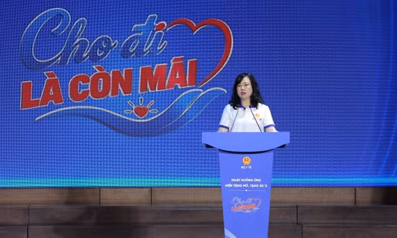Bộ trưởng Bộ Y tế Đào Hồng Lan cam kết, ngành y tế sẽ sử dụng từng mô, bộ phận được hiến tặng một cách trân trọng nhất, minh bạch nhất và hiệu quả nhất - Ảnh: VGP