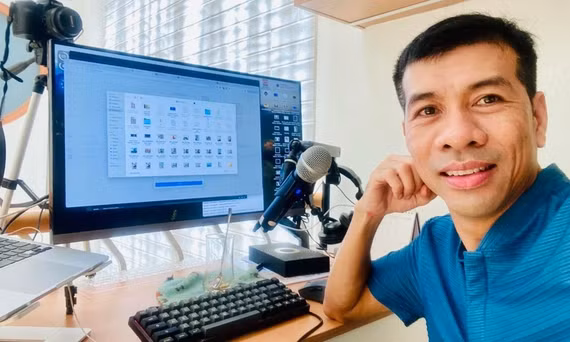 Anh Nguyễn Anh Ngọc, 42 tuổi, hiện sinh sống và làm việc tại TPHCM trong lĩnh vực truyền thông, marketing và ứng dụng trí tuệ nhân tạo (Ảnh: Nhân vật cung cấp).