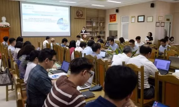 Quang cảnh buổi tọa đàm.