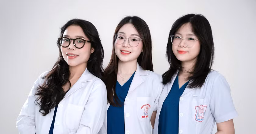 3 nữ sinh cùng lớp THPT trở thành bác sĩ nội trú Đại học Y Hà Nội