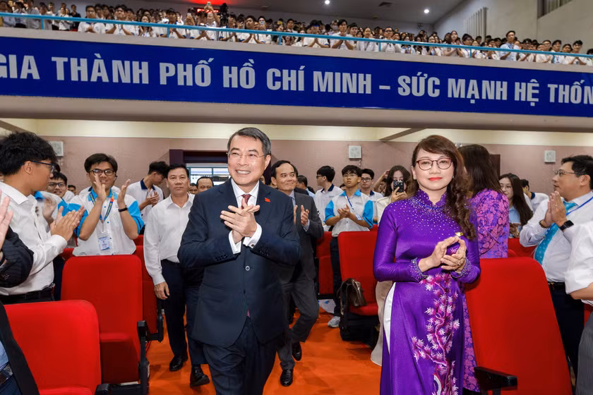 Thủ tướng: Đại học Quốc gia TP.HCM phải xác định công nghệ cần làm chủ, sản phẩm cần tạo ra - Ảnh 2.