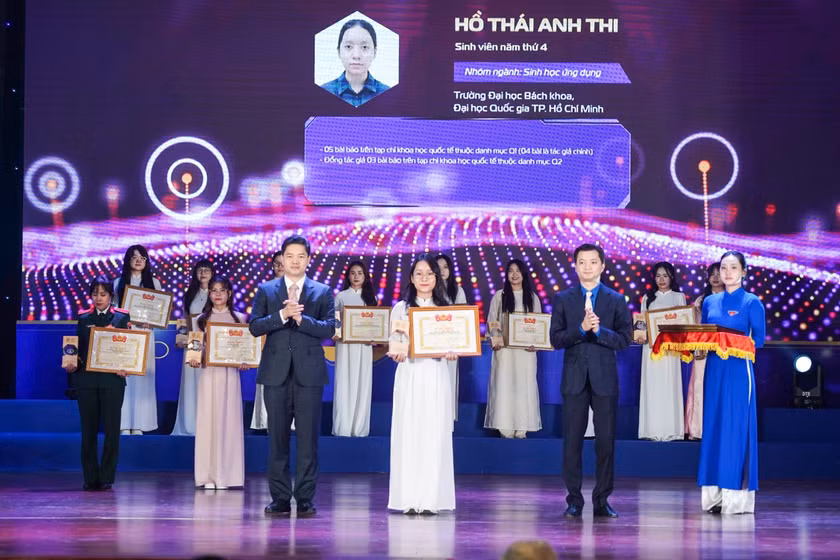 nu-sinh-khoa-hoc-cong-nghe-viet-nam-nam-2026.jpg