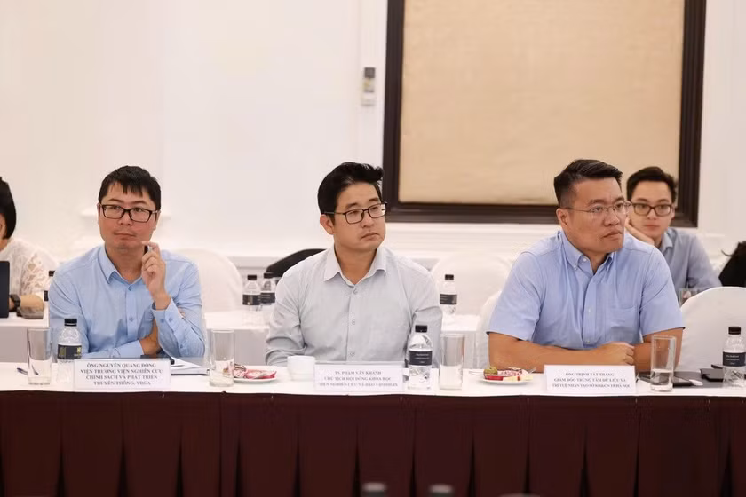 Chuyển đổi số không thể dừng ở phần mềm khi người dân vẫn phải chờ lâu - 2