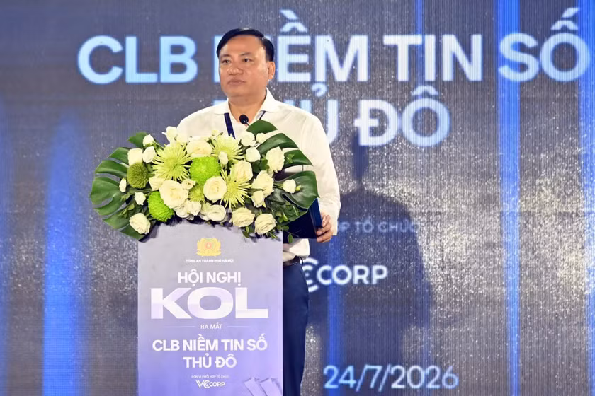 Đại tá Nguyễn Tiến Đạt, Phó Giám đốc CATP phát biểu khai mạc hội nghị