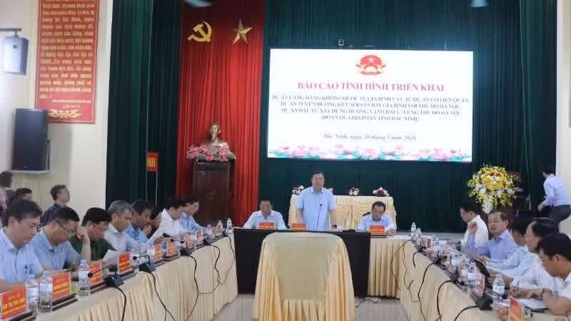 Quang cảnh buổi làm việc.