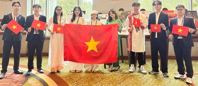 Đội học sinh, sinh viên Việt Nam tham gia chung kết thế giới Cuộc thi Vô địch tin học văn phòng thế giới và Cuộc thi Vô địch thiết kế đồ họa thế giới tại Mỹ