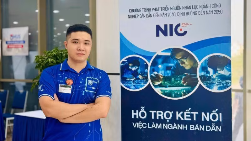vu-khac-hai-sinh-nam-1996-sinh-vien-thiet-ke-vi-mach-ban-dan-fpt-jetking-vien-dao-tao-quoc-te-fpt-2385.jpg