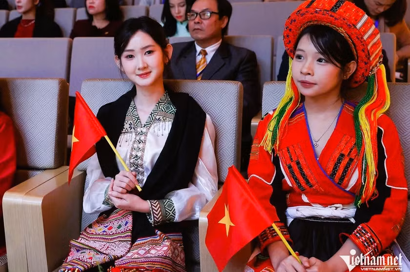 w sinh vien tieu bieu 355.jpg