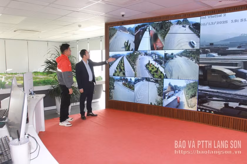 Trên nền tảng điện toán đám mây, Công viên logistics Viettel Lạng Sơn ứng dụng trí tuệ nhân tạo (AI) phục vụ cho việc nhận diện phương tiện, quản lý luồng hàng, điều phối kho bãi.