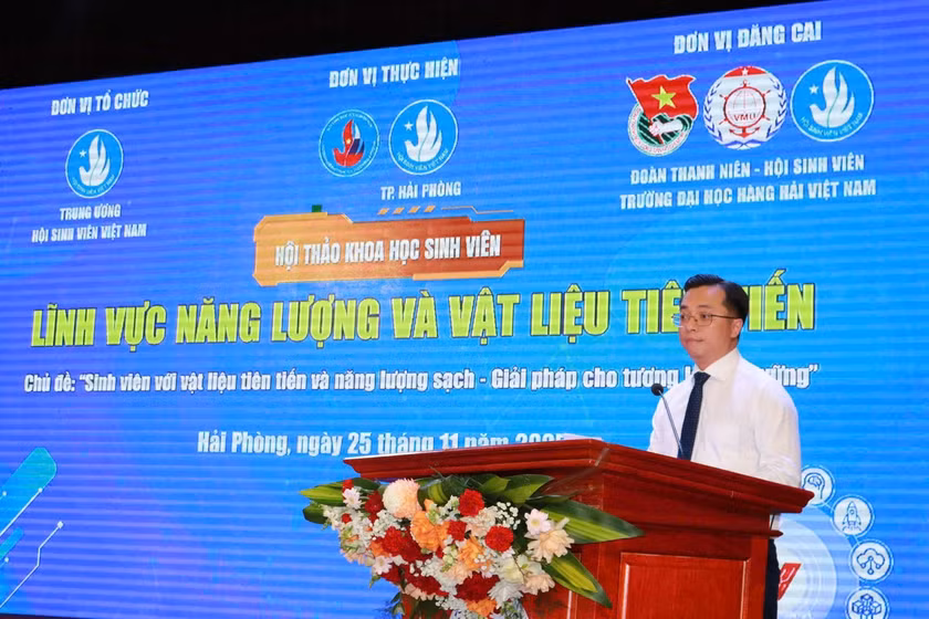 Anh Nguyễn Đức Nguyên - Phó Chủ tịch Trung ương Hội SVVN phát biểu tại chương trình.