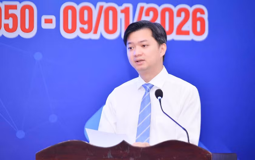 Anh Nguyễn Minh Triết - Bí thư T.Ư Đoàn, Chủ tịch T.Ư Hội SVVN phát biểu tại hội thảo.