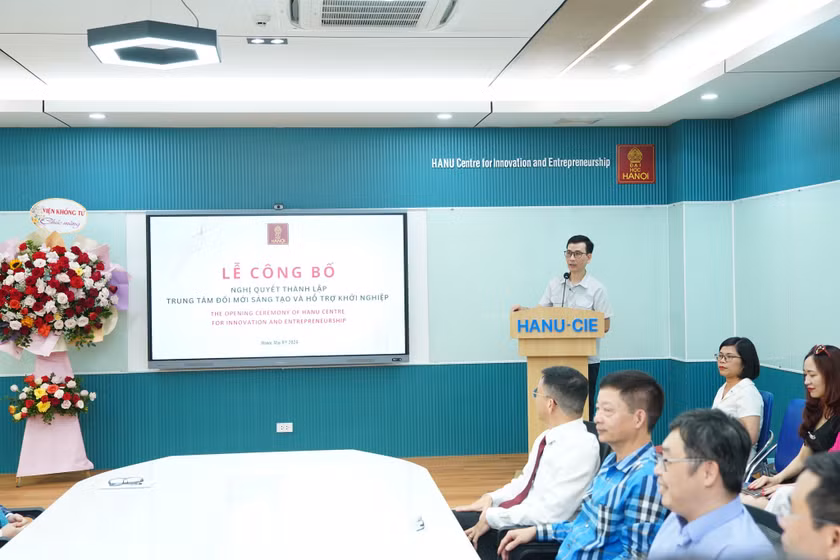 Thành lập Trung tâm Đổi mới Sáng tạo và Hỗ trợ Khởi nghiệp Trường Đại học Hà Nội