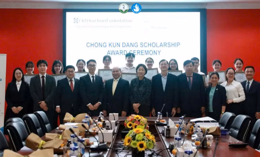 [THÔNG BÁO] XÉT TRAO HỌC BỔNG CHONG KUN DANG (CKD) NĂM HỌC 2025 - 2026