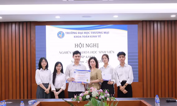 HỘI NGHỊ BÁO CÁO KẾT QUẢ NCKH SINH VIÊN KHOA TOÁN KINH TẾ NĂM HỌC 2025-2026