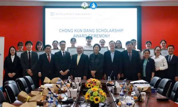 [THÔNG BÁO] XÉT TRAO HỌC BỔNG CHONG KUN DANG (CKD) NĂM HỌC 2025 - 2026