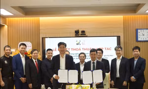 Lễ ký kết hợp tác giữa PTIT và Công viên Công nghệ cao và Đổi mới sáng tạo – ĐHQGHN. Ảnh: PTIT
