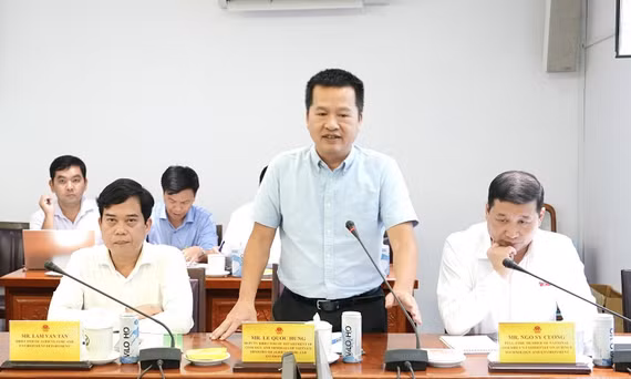 Ông Lê Quốc Hùng - Phó Cục trưởng Cục Địa chất - Khoáng sản Việt Nam phát biểu tại buổi làm việc. Ảnh: Tuyết Hiền.