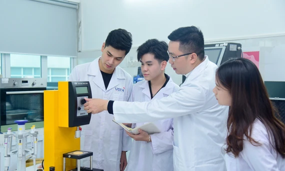 Các trường đại học đang đẩy mạnh đào tạo nhân lực trong các lĩnh vực công nghệ then chốt. Ảnh: USTH