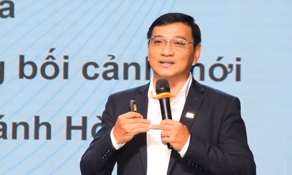 Tiến sĩ Thái Kim Phụng (Đại học Kinh tế TP.HCM) cho rằng phần lớn các doanh nghiệp của tỉnh Khánh Hòa còn quản trị phụ thuộc vào kinh nghiệm cá nhân - Ảnh: NGUYỄN HOÀNG.