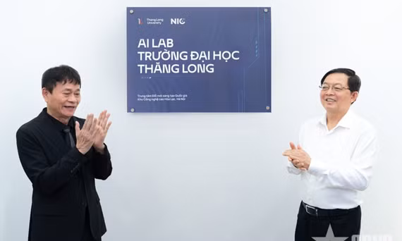  Lễ khai trương Phòng thí nghiệm Trí tuệ nhân tạo (AI Lab) của Trường Đại học Thăng Long.