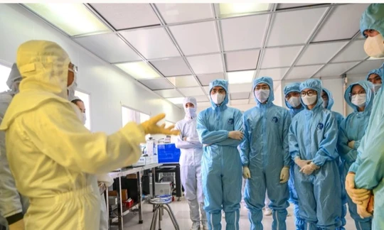 Chính sách phát triển, ứng dụng năng lượng nguyên tử