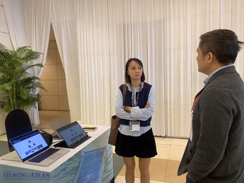 AITOMATIC cùng Tokyo Electron của Nhật Bản và FPT Software cũng giới thiệu mô hình AI mã nguồn mở SemiKong giúp tối ưu hoá sản xuất chip, đánh dấu bước tiến quan trọng trong khả năng làm chủ công nghệ của doanh nghiệp trong nước, mở ra cơ hội để Việt Nam tham gia sâu hơn vào chuỗi giá trị sản xuất bán dẫn toàn cầu. Ảnh: Hà Anh/Mekong ASEAN.