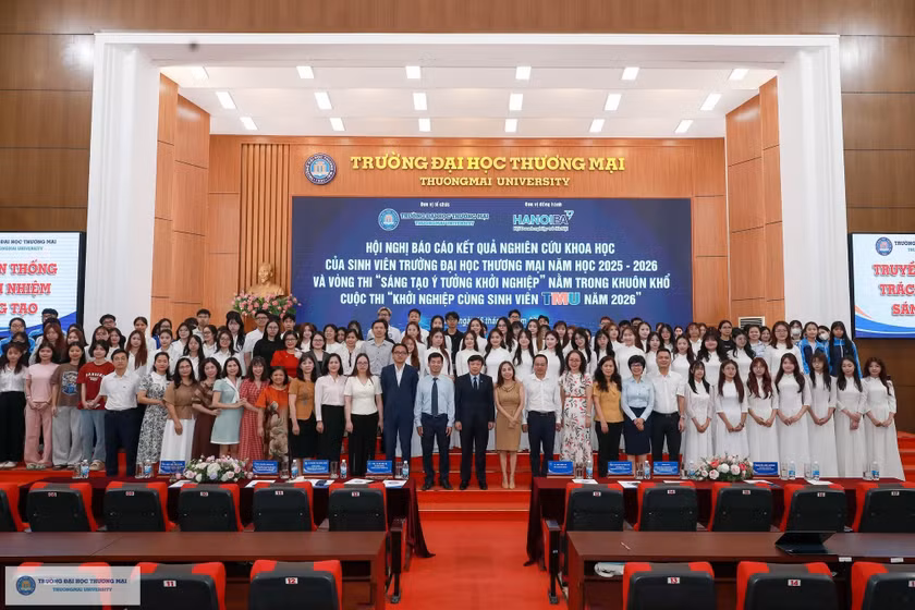 INTERNSHIP 2026 | SINH VIÊN K60 IPOP BẮT ĐẦU “CHẠM NGÕ” THẾ GIỚI NHÂN SỰ